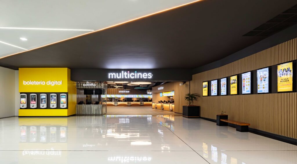 The Ecuadorian cinema chain Multicines has just opened a new multiplex in the city of Guayaquil in which all 11 screens are fully equipped with Christie RGB pure laser projectors.