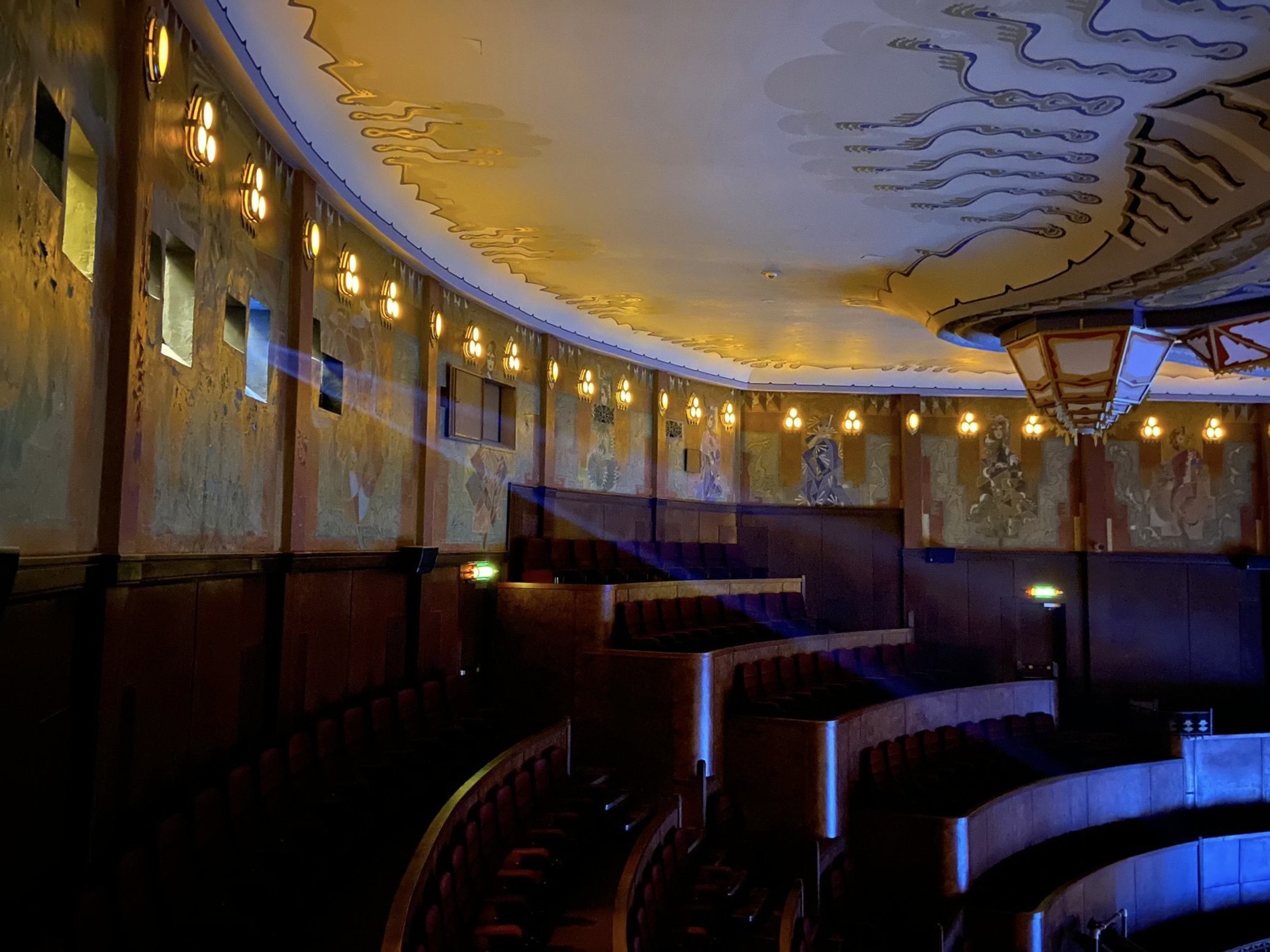 world-first-for-path-tuschinski-with-christie-mystique-cinema-software