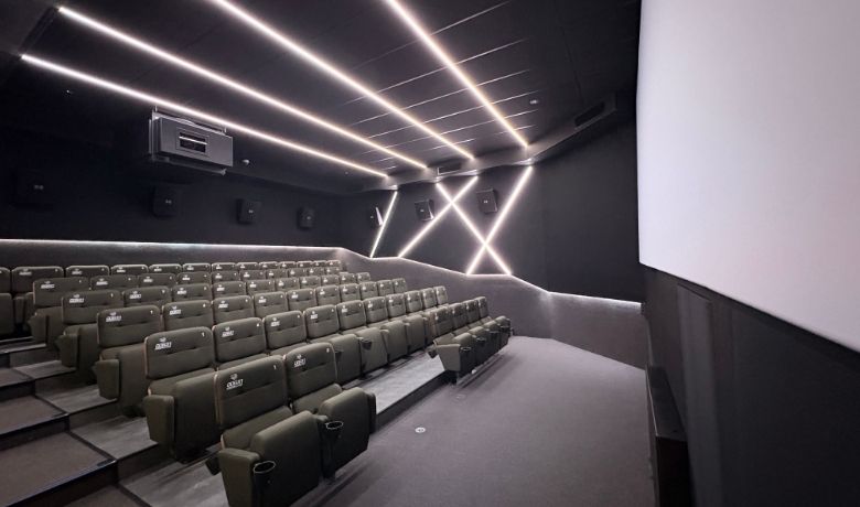 The historic Cine Productor has reopened following a full renovation equipped with four Christie CineLife CP2309-RGB projectors